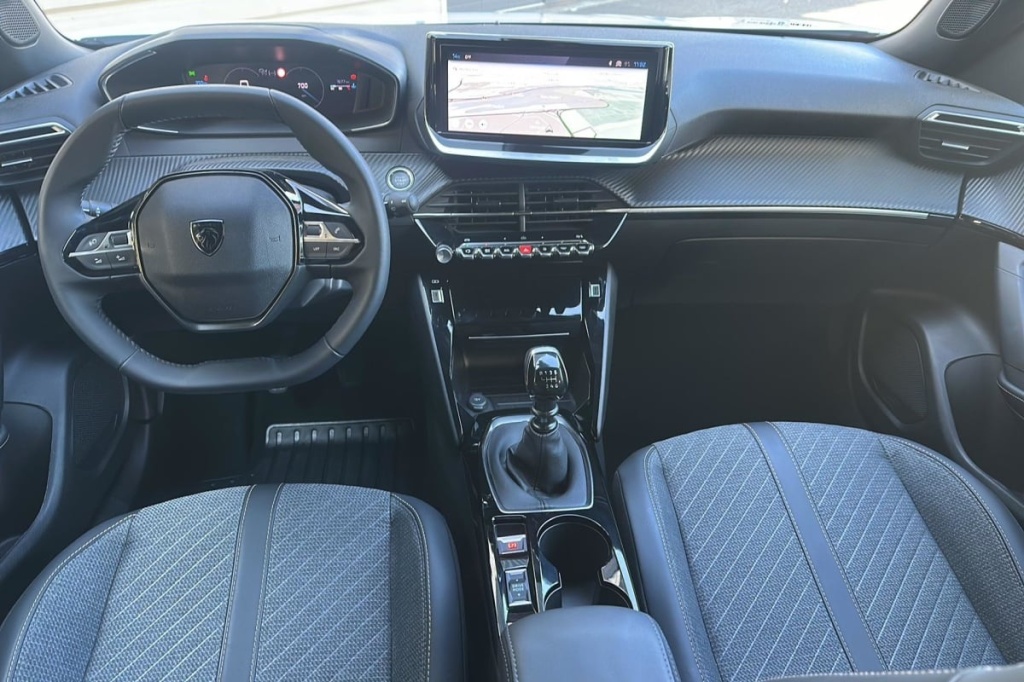 PEUGEOT 2008 100 S S BVM6 Allure - ref: 1-371864 - Photo 12