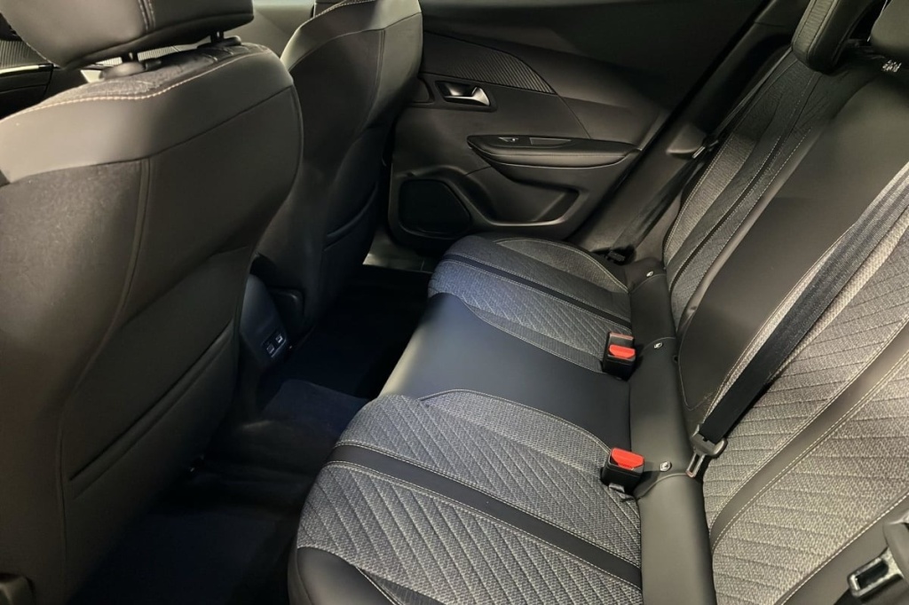 PEUGEOT 2008 100 S S BVM6 Allure - ref: 1-371865 - Photo 10