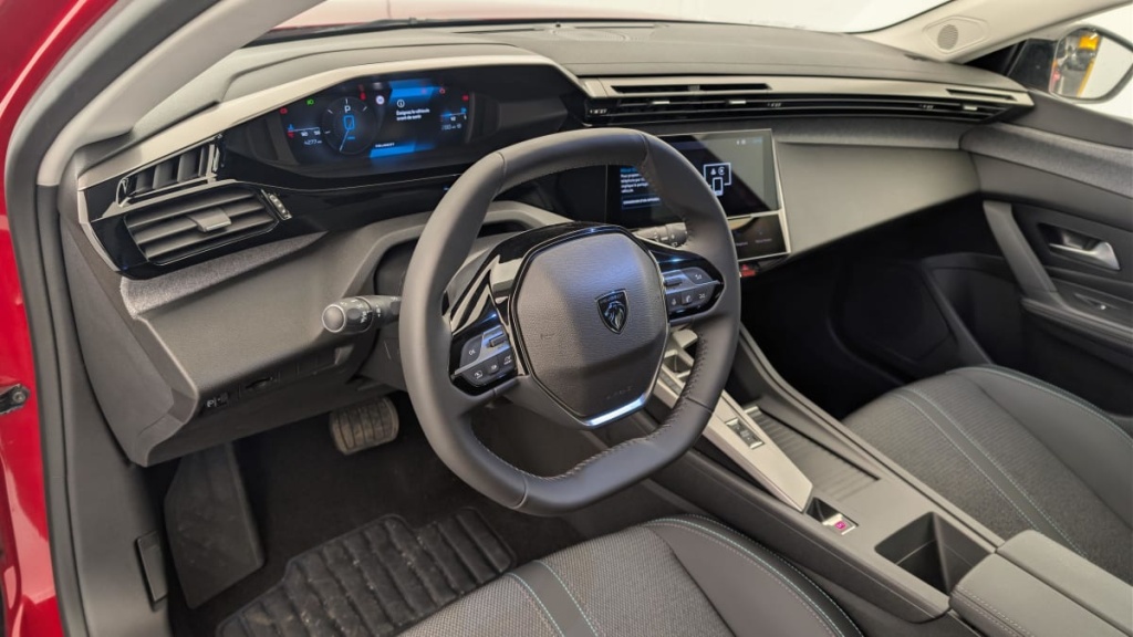 PEUGEOT 308 SW Hybrid 145 e-DCS6 Allure - ref: 1-371904 - Photo 15