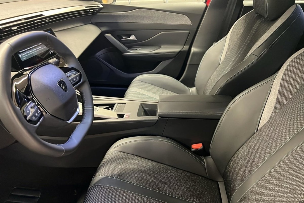 PEUGEOT 308 SW Hybrid 145 e-DCS6 Allure - ref: 1-371908 - Photo 9