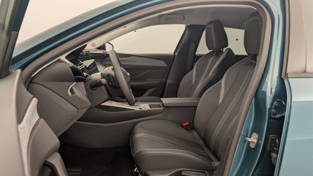 PEUGEOT 308 SW Hybrid 145 e-DCS6 Allure - ref: 1-371909 - Photo 16