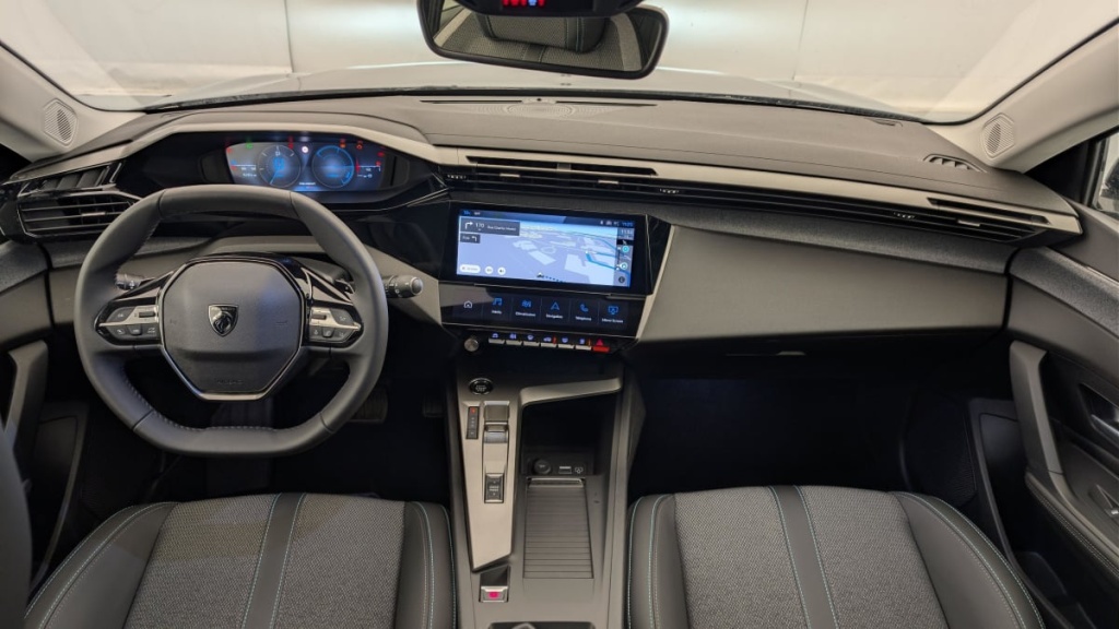 PEUGEOT 308 SW Hybrid 145 e-DCS6 Allure - ref: 1-371932 - Photo 13