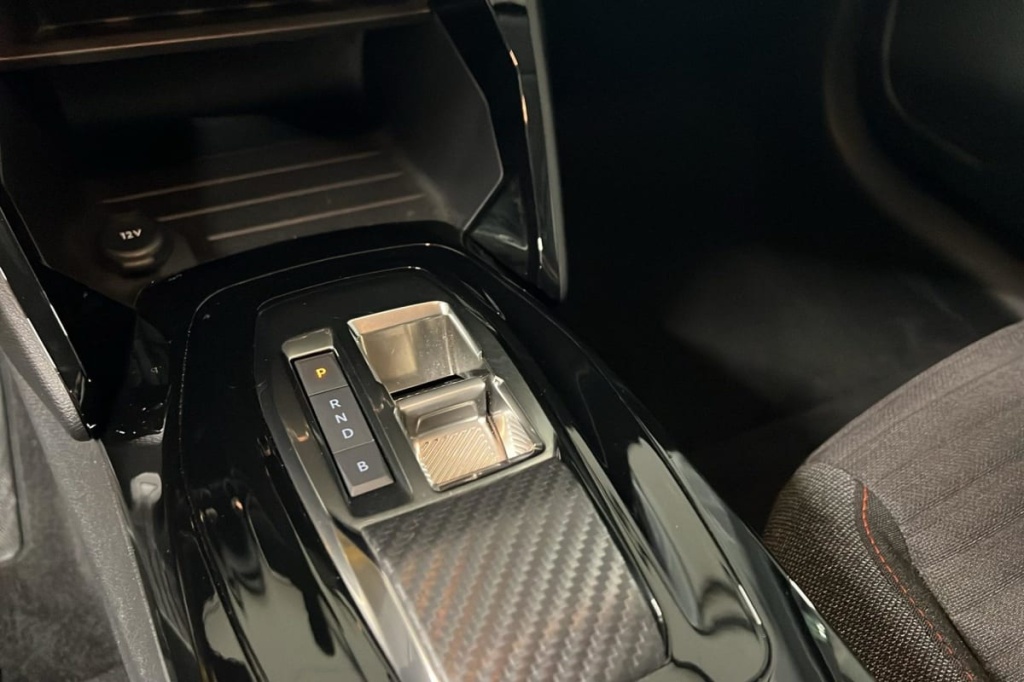 PEUGEOT 208 50 kWh 136ch Like - ref: 1-371991 - Photo 16