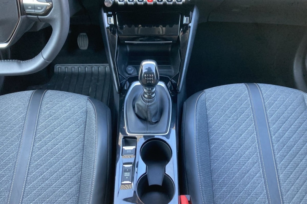 PEUGEOT 208 100 S S BVM6 Allure - ref: 1-372046 - Photo 17