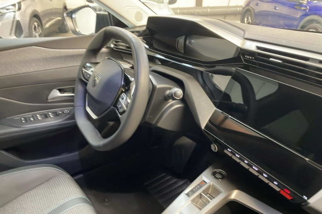 PEUGEOT 308 Hybrid 145 e-DCS6 Allure - ref: 1-372048 - Photo 13