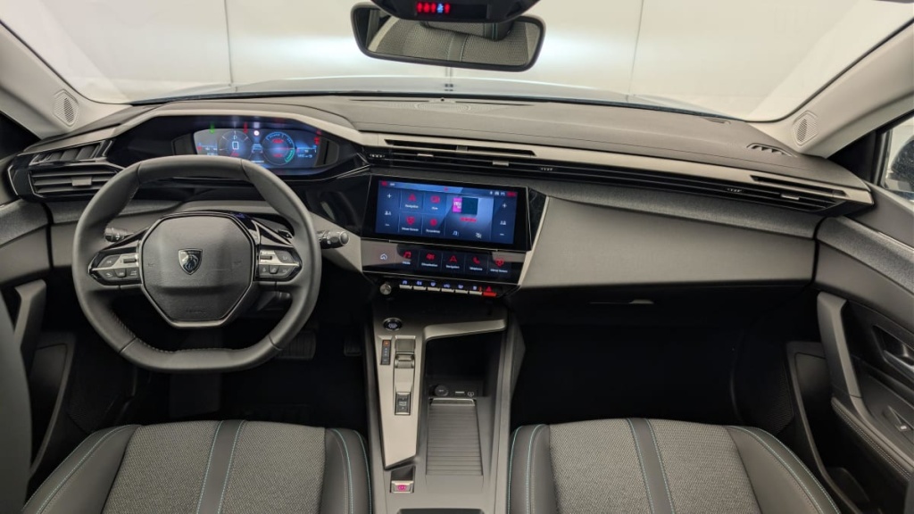 PEUGEOT 308 Hybrid 145 e-DCS6 Allure - ref: 1-372049 - Photo 13