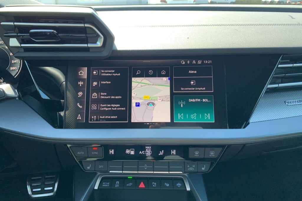 AUDI A3 Sportback 45 TFSI E HYBRIDE RECHARGEABLE 272 S TRONIC 6 S LINE - ref: 1-372759 - Photo 18