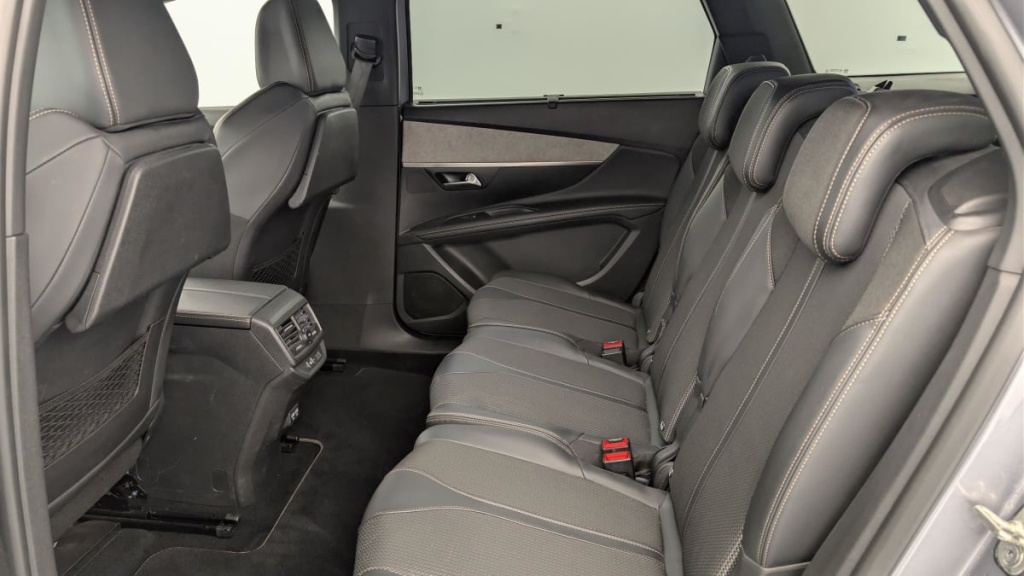 PEUGEOT 5008 PureTech 130ch S S EAT8 GT - ref: 1-372865 - Photo 12