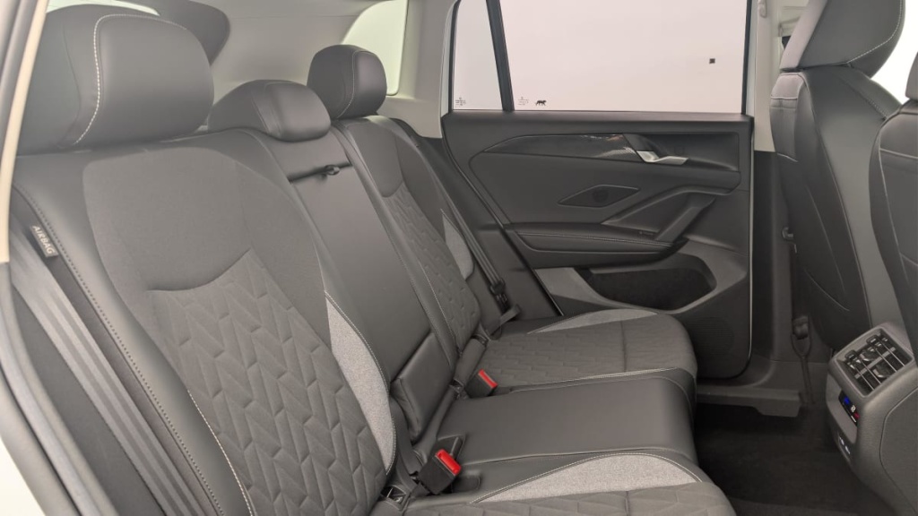 VOLKSWAGEN Tiguan 2.0 TDI 150ch DSG7 Life Plus - ref: 1-373318 - Photo 10