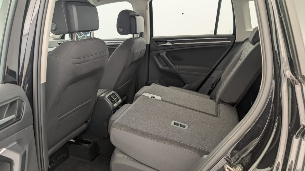 VOLKSWAGEN Tiguan 2.0 TDI 150ch DSG7 Life - ref: 1-374248 - Photo 12