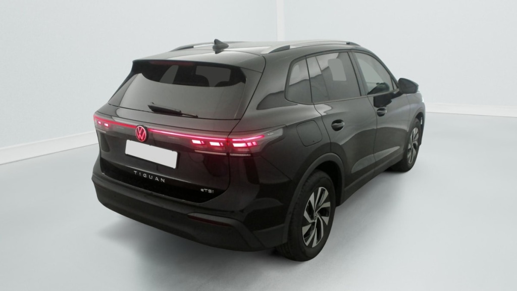 VOLKSWAGEN Tiguan 1.5 ETSI 150CH DSG7 LIFE PLUS - ref: 1-374574 - Photo 7