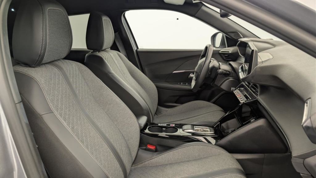 PEUGEOT 2008 50 kWh 136 ch Allure - ref: 1-374753 - Photo 9