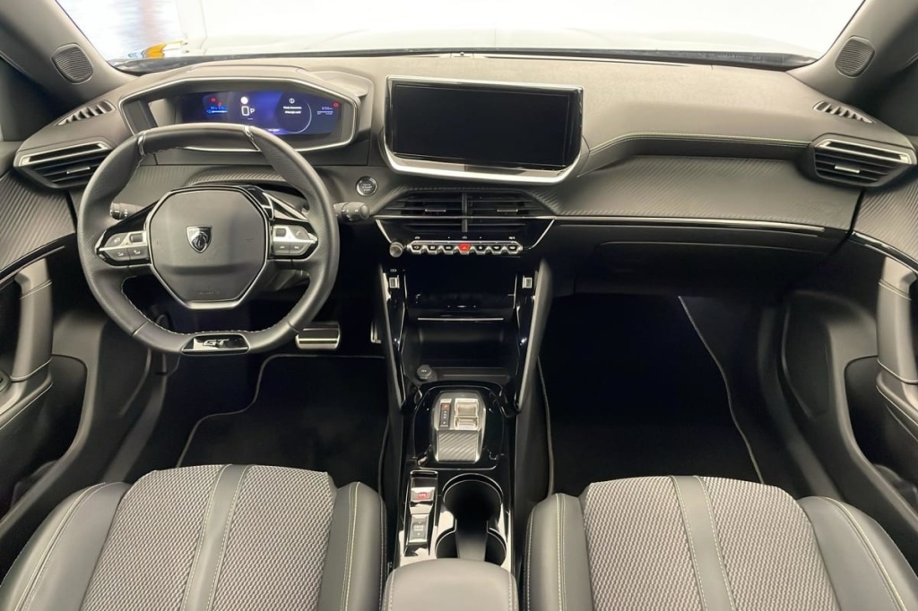PEUGEOT 2008 50 kWh 136 ch GT - ref: 1-374861 - Photo 12