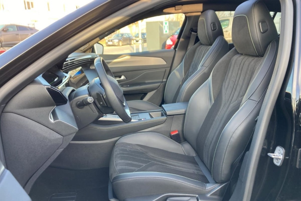 PEUGEOT 408 PHEV 180 e-EAT8 GT - ref: 1-374929 - Photo 9