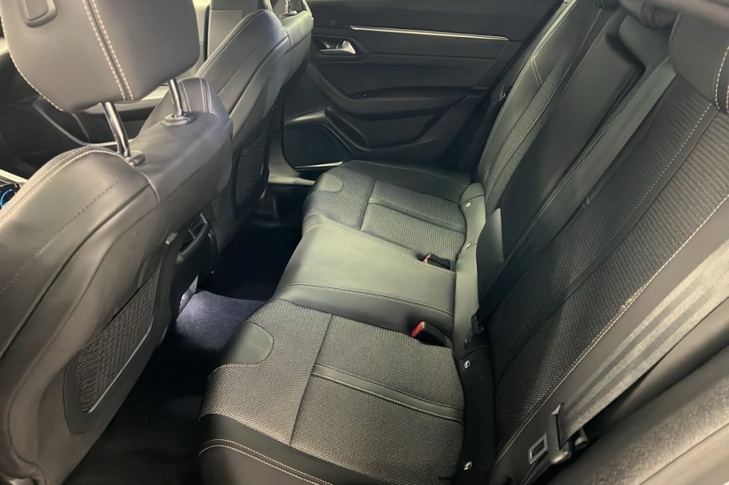 PEUGEOT 508 Hybrid 225 e-EAT8 Allure - ref: 1-374938 - Photo 10