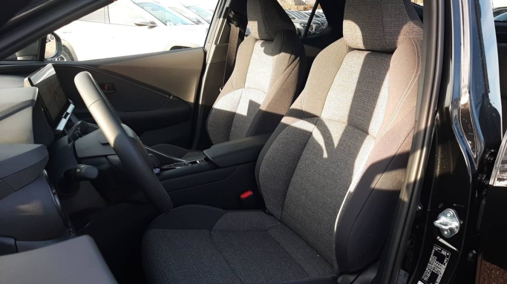 TOYOTA C-HR Hybride Rechargeable 225 Design - ref: 1-375295 - Photo 18