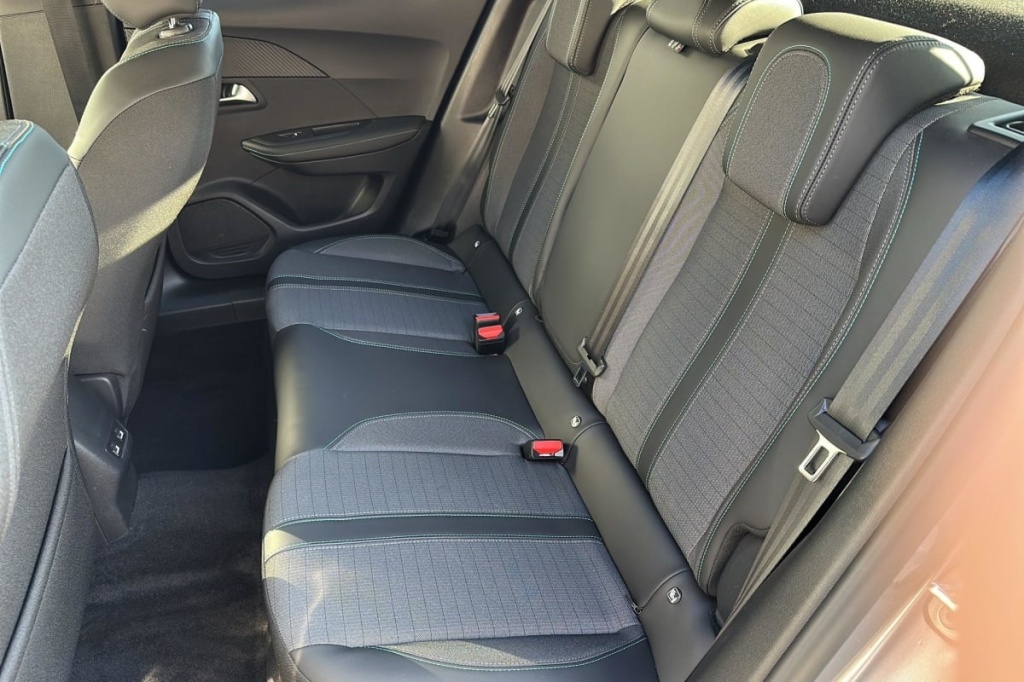 PEUGEOT 2008 PureTech 130 S S EAT8 Allure Pack - ref: 1-375448 - Photo 10