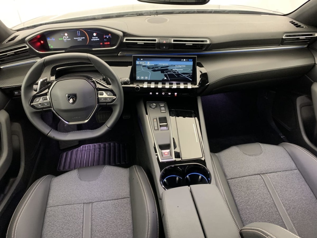 PEUGEOT 508 SW Hybrid 180 e-EAT8 Allure - ref: 1-375458 - Photo 13