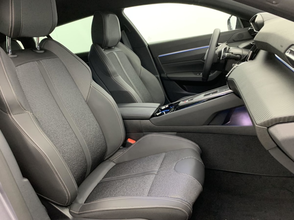 PEUGEOT 508 SW Hybrid 225 e-EAT8 Allure - ref: 1-375490 - Photo 9