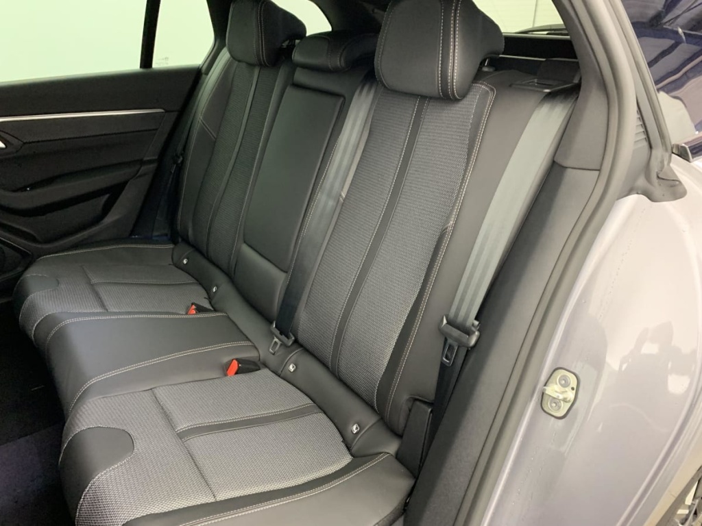 PEUGEOT 508 SW Hybrid 225 e-EAT8 Allure - ref: 1-375491 - Photo 19