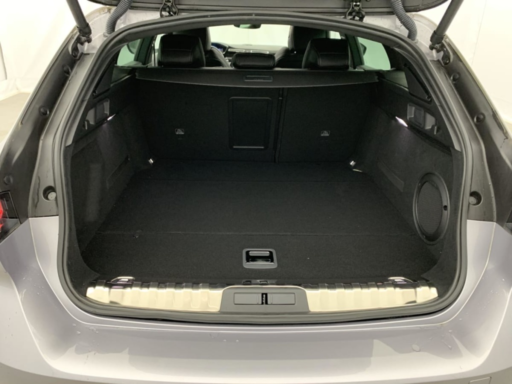 PEUGEOT 508 SW Hybrid 225 e-EAT8 Allure - ref: 1-375788 - Photo 11