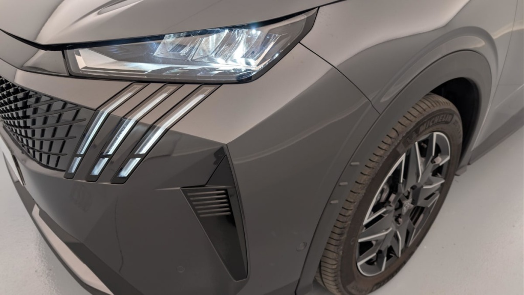 PEUGEOT 3008 Hybrid 145 e-DCS6 Allure - ref: 1-375797 - Photo 20