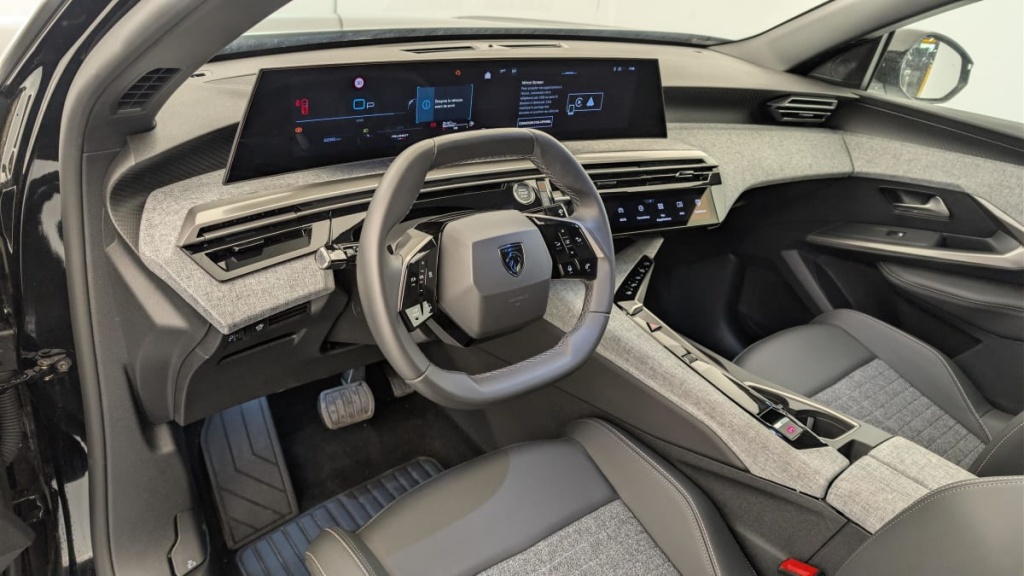 PEUGEOT 3008 Hybrid 145 e-DCS6 Allure - ref: 1-375807 - Photo 15