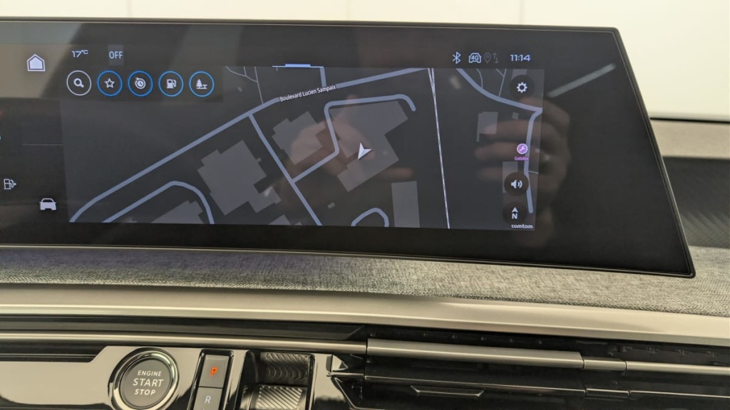 PEUGEOT 3008 Hybrid 145 e-DCS6 Allure - ref: 1-375807 - Photo 19