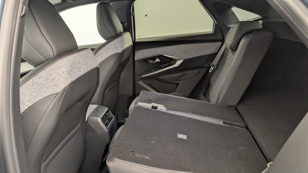 PEUGEOT 3008 Hybrid 145 e-DCS6 Allure - ref: 1-375810 - Photo 12