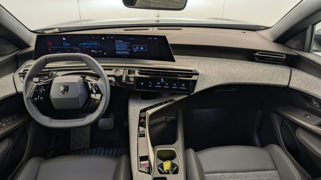 PEUGEOT 3008 Hybrid 145 e-DCS6 Allure - ref: 1-375810 - Photo 13