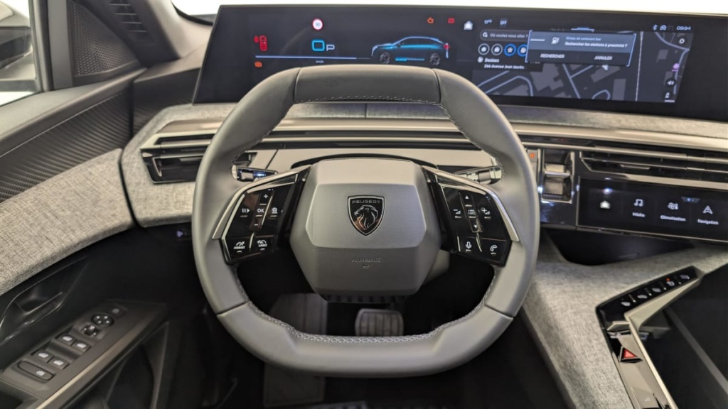 PEUGEOT 3008 Hybrid 145 e-DCS6 Allure - ref: 1-375815 - Photo 14