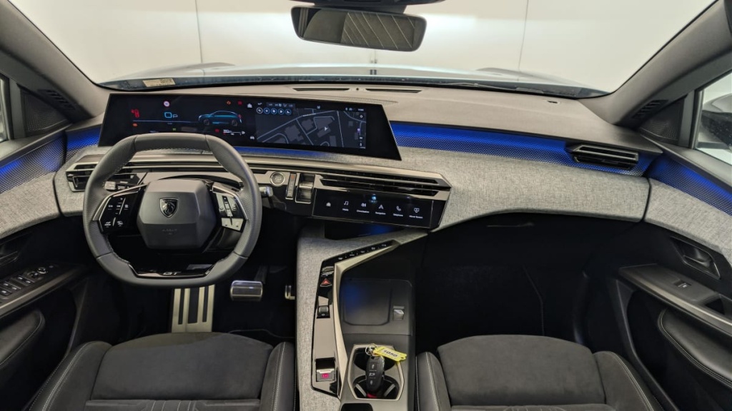 PEUGEOT 3008 Hybrid 145 e-DCS6 GT - ref: 1-375998 - Photo 13