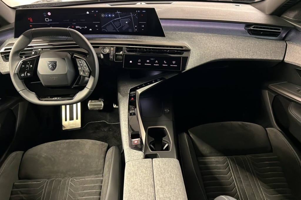 PEUGEOT 3008 Hybrid 145 e-DCS6 GT - ref: 1-376004 - Photo 12