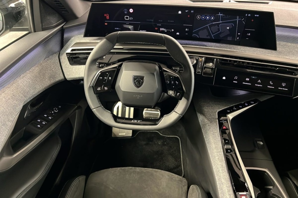 PEUGEOT 3008 Hybrid 145 e-DCS6 GT - ref: 1-376004 - Photo 13