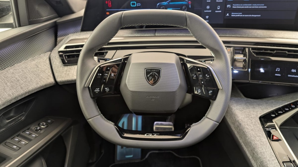 PEUGEOT 3008 Hybrid 145 e-DCS6 GT - ref: 1-376010 - Photo 14