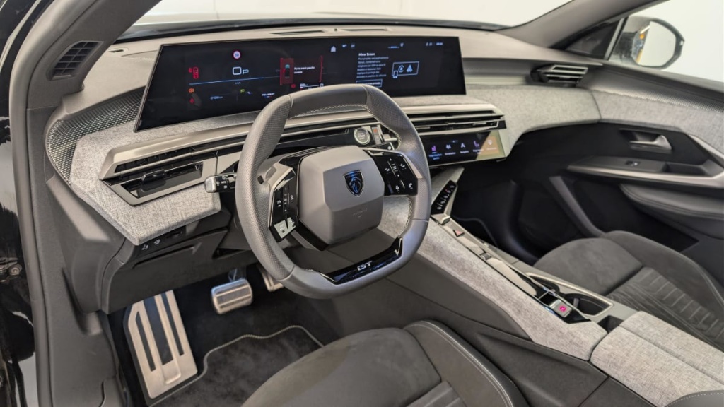 PEUGEOT 3008 Hybrid 145 e-DCS6 GT - ref: 1-376017 - Photo 15