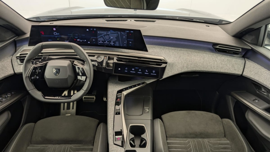 PEUGEOT 3008 Hybrid 145 e-DCS6 GT - ref: 1-376027 - Photo 13