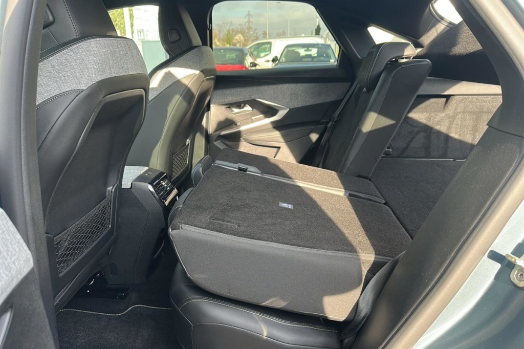PEUGEOT 3008 Hybrid 145 e-DCS6 GT - ref: 1-376028 - Photo 10