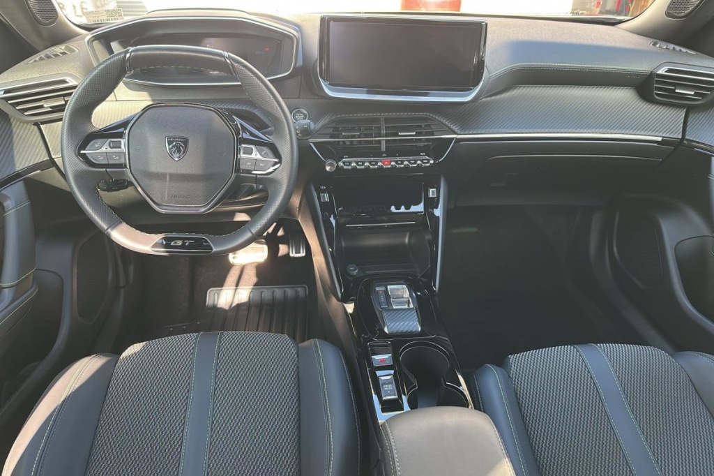 PEUGEOT 2008 50 kWh 136 ch GT - ref: 1-376034 - Photo 12