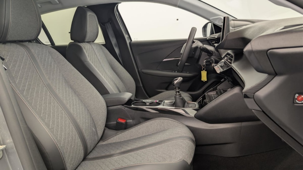 PEUGEOT 208 100 S S BVM6 Allure - ref: 1-376078 - Photo 9