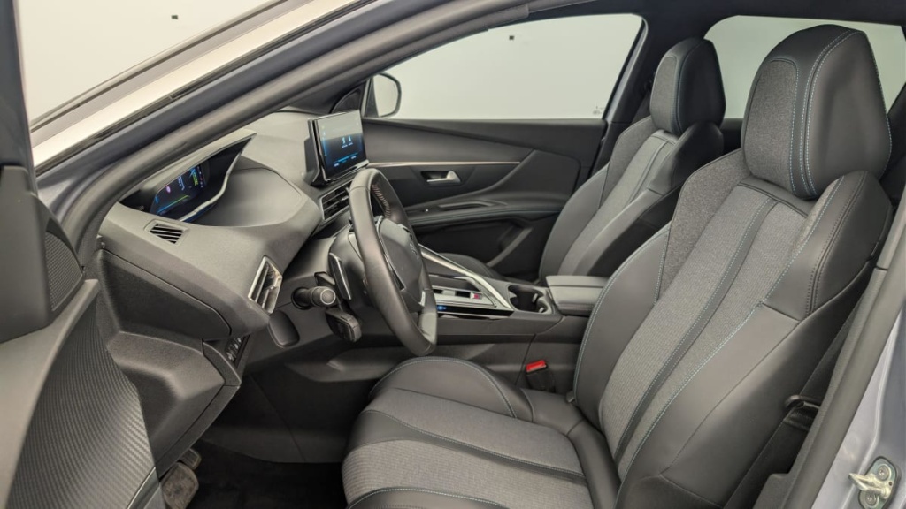 PEUGEOT 3008 Hybrid 180 e-EAT8 Allure Pack - ref: 1-376184 - Photo 16