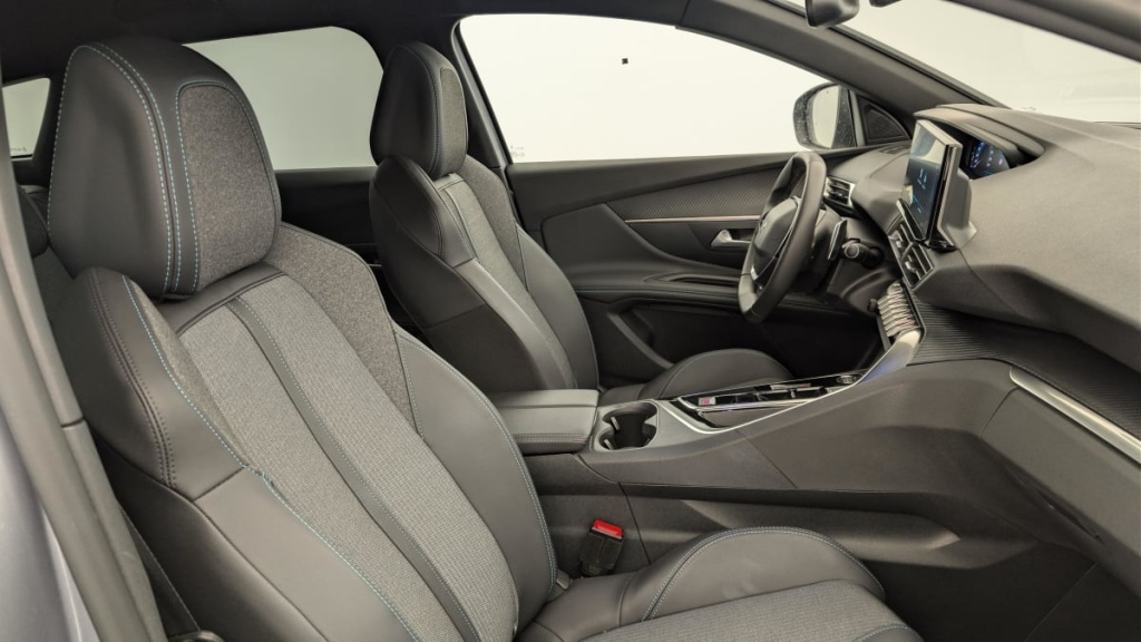 PEUGEOT 3008 Hybrid 180 e-EAT8 Allure Pack - ref: 1-376184 - Photo 9
