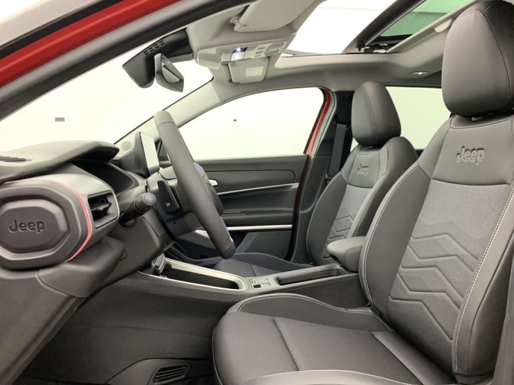 JEEP Avenger 1.2 Turbo T3 110 ch e-Hybrid BVR6 Summit - ref: 1-376342 - Photo 16