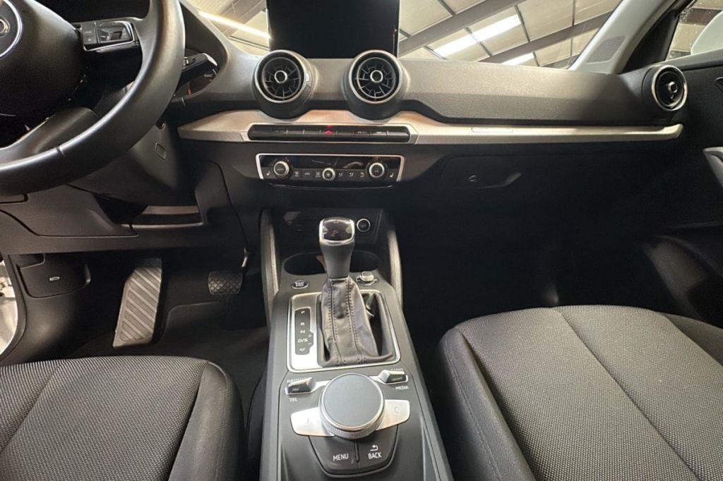 AUDI Q2 35 TDI 150 S tronic 7 Design - ref: 1-376902 - Photo 17