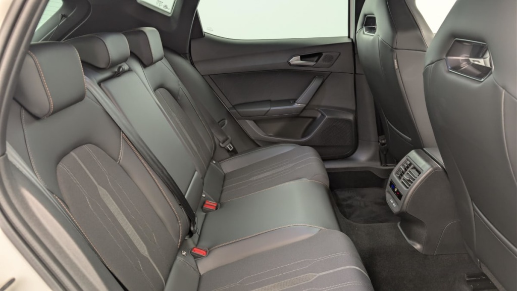 CUPRA Leon 1.4 E-HYBRID 204 CH DSG6 V - ref: 1-376962 - Photo 10