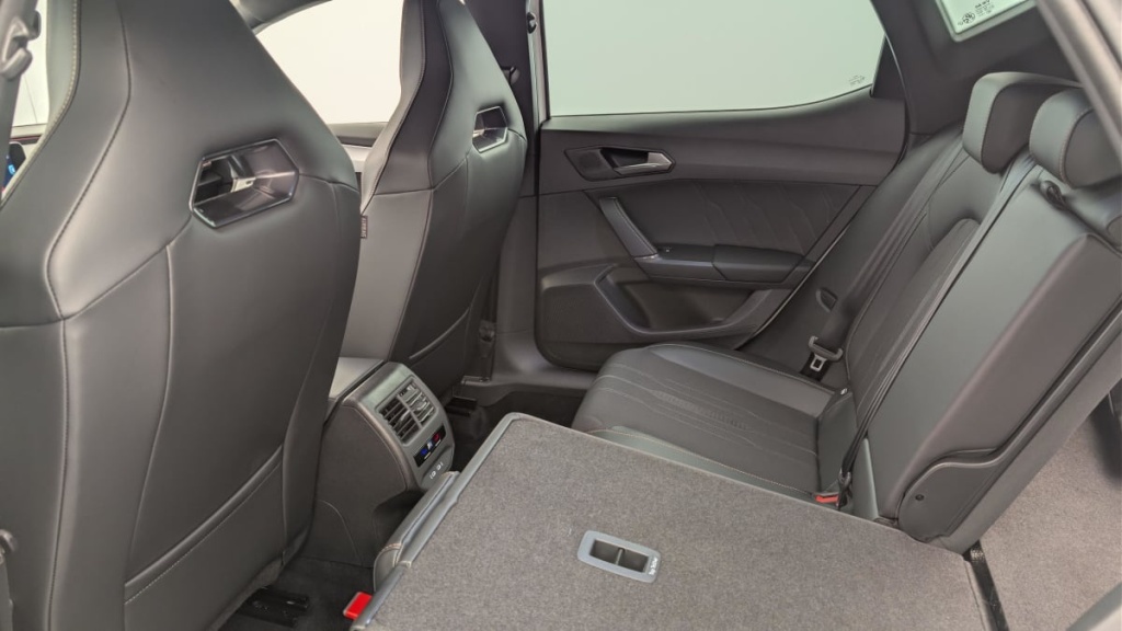 CUPRA Leon 1.4 E-HYBRID 204 CH DSG6 V - ref: 1-376962 - Photo 12