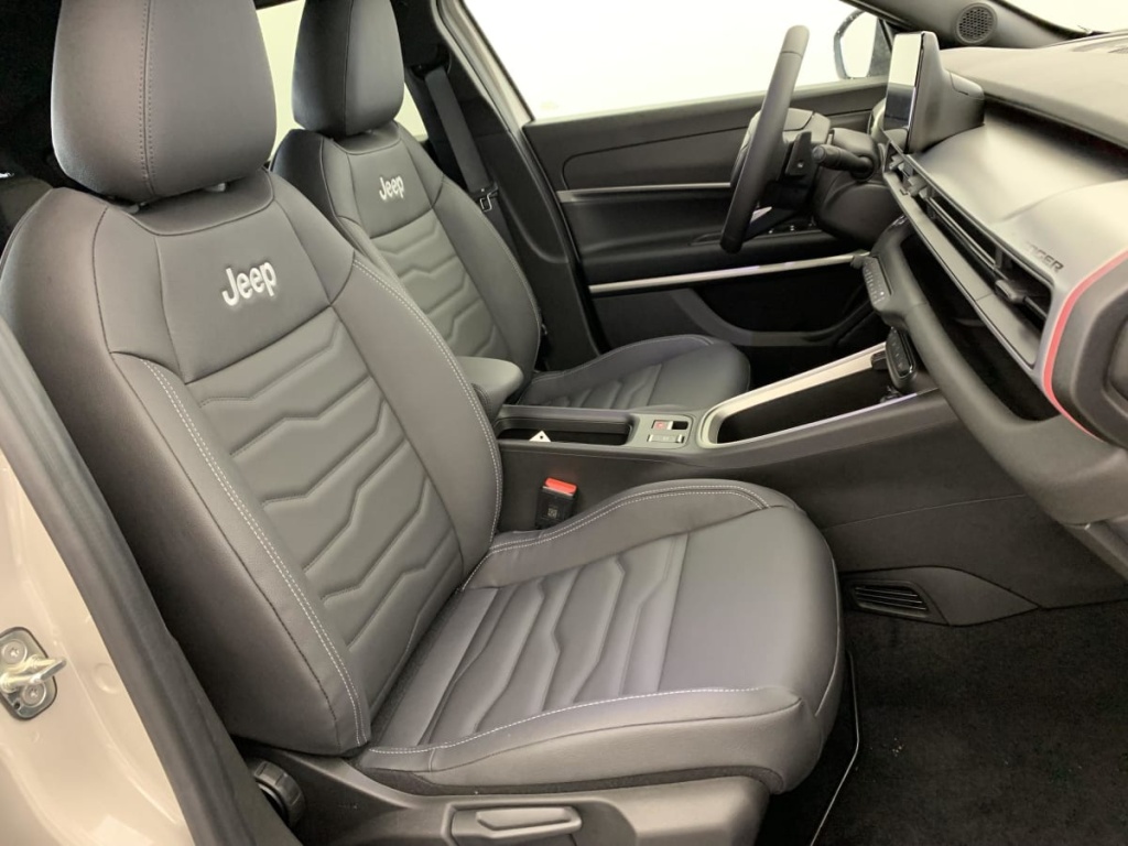 JEEP Avenger 1.2 Turbo T3 110 ch e-Hybrid BVR6 Summit - ref: 1-377483 - Photo 9