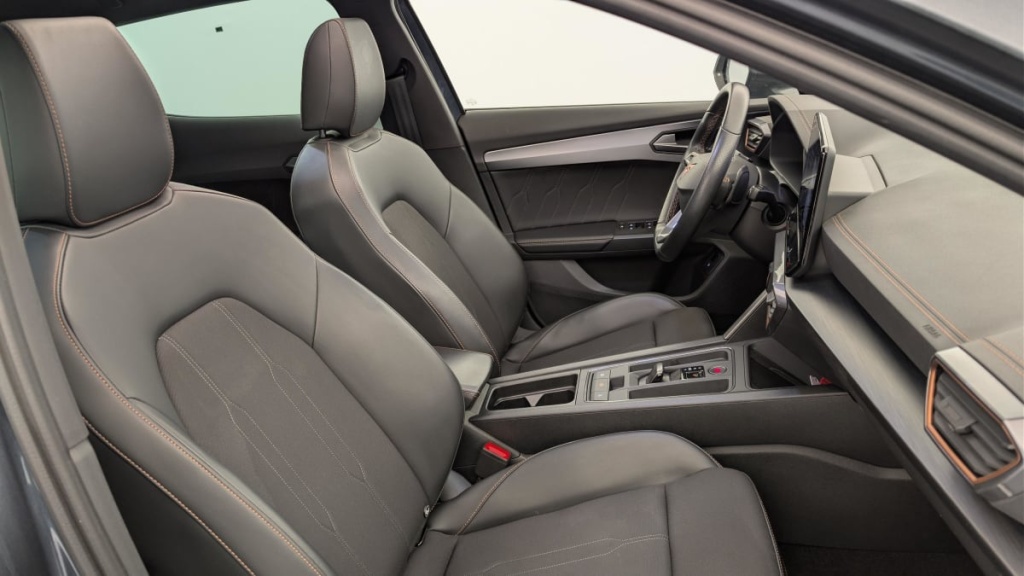 CUPRA Formentor 1.4 e-HYBRID 204 ch DSG6 Business Edition - ref: 1-377827 - Photo 9