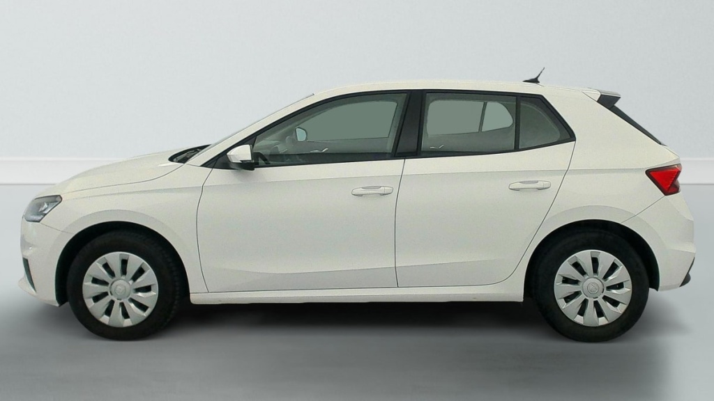 SKODA Fabia 1.0 MPI 65 ch BVM5 Active - ref: 1-377895 - Photo 4