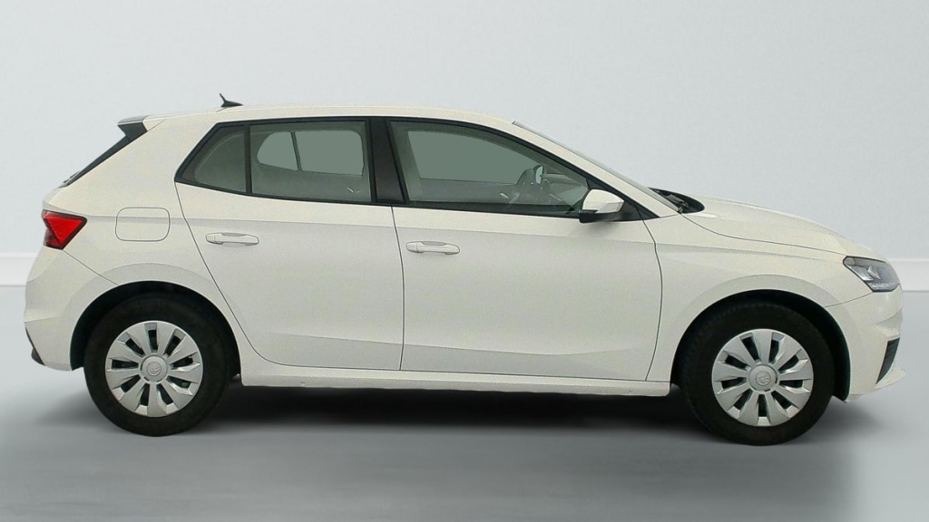 SKODA Fabia 1.0 MPI 65 ch BVM5 Active - ref: 1-377895 - Photo 8